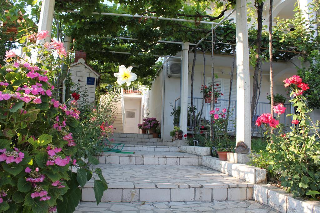 Villa Ive Mlini Exterior photo